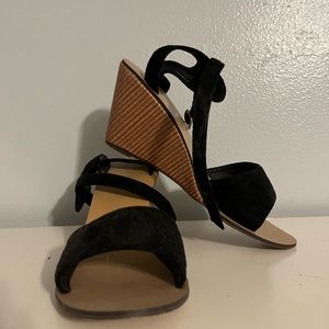 One purchase + two pairs + neutral colors = endless opportunities!!! Size US 7.5